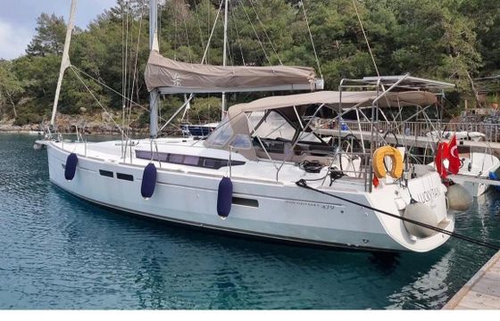 Sailboat Jeanneau Sun Odyssey 479 14.5m