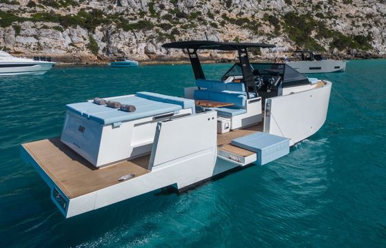 Motor yacht De Antonio D34 300hp