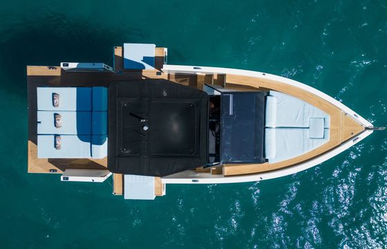 Motor yacht De Antonio D34 300hp