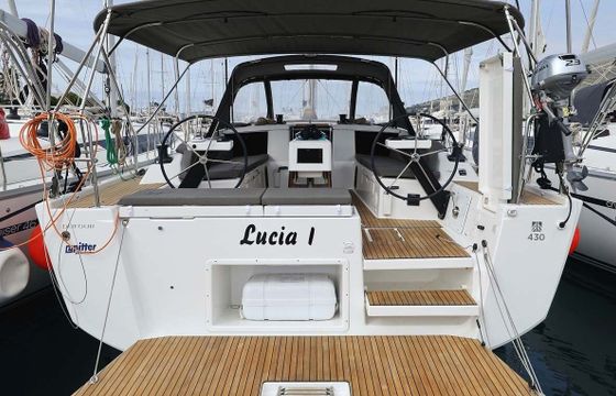 Sailboat Dufour Yachts Dufour 430 13m