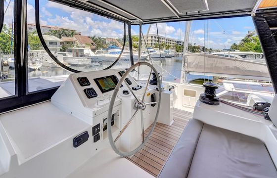 Sailboat Lagoon 450F 17.7m