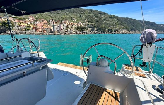 Sailboat Beneteau Oceanis 45 14m