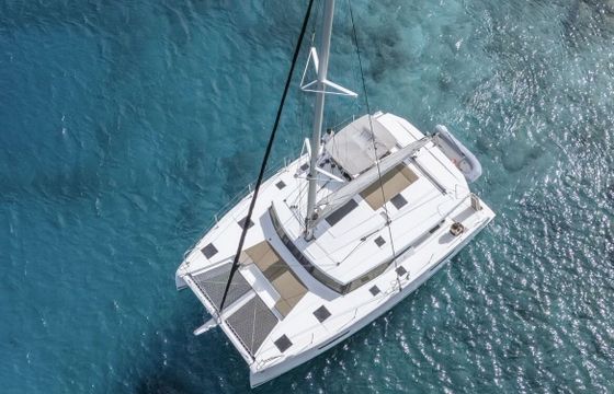Catamaran Fountaine Pajot Astrea 42 12.58m