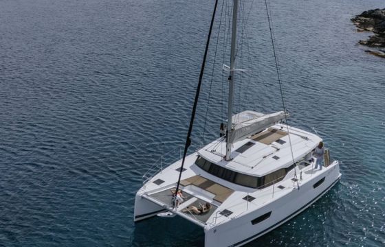 Catamaran Fountaine Pajot Astrea 42 12.58m