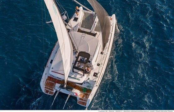 Catamaran Lagoon-Bénéteau Lagoon 40 - 4 + 2 cab 11.74m