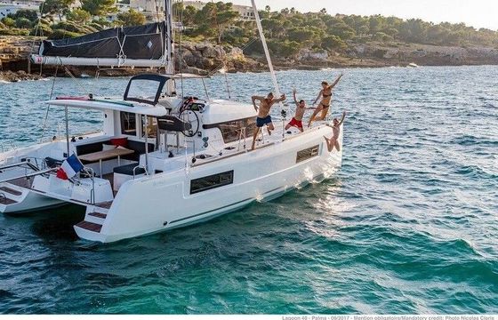 Catamaran Lagoon-Bénéteau Lagoon 40 - 4 + 2 cab 11.74m