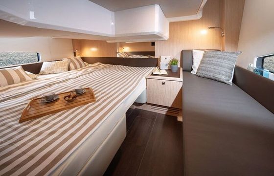 Motor yacht Bavaria Yachtbau Bavaria SR36HT 600hp