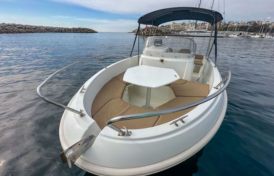 Motorboat Jeanneau Cap Camarat 5.5 Cc CON LICENCIA 100hp