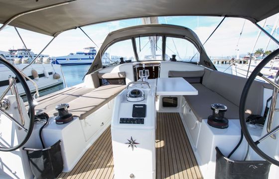 Sailboat Jeanneau Sun Odyssey 440 13.39m