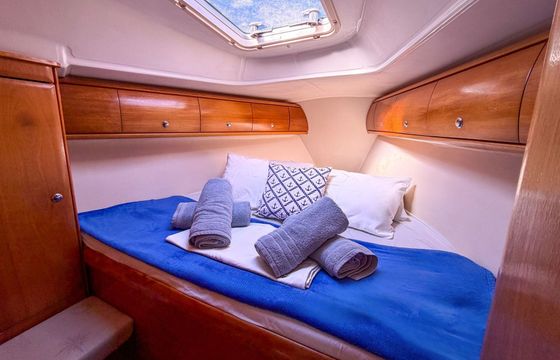 Sailboat Bavaria Cruiser 32 10m