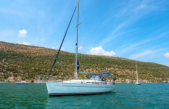 Sailboat Bavaria Cruiser 32 10m