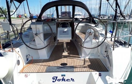 Sailboat Bavaria Cruiser 34 10m