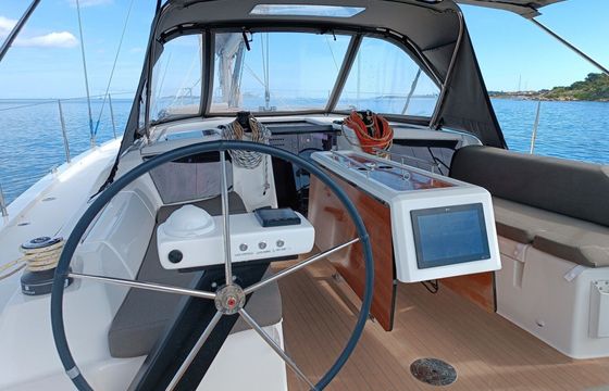 Sailboat Dufour Dufour 390 11m