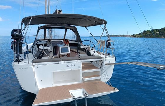Sailboat Dufour Dufour 390 11m