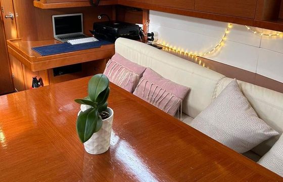 Sailboat Beneteau Oceanis 48 14.6m