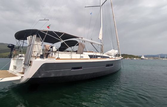 Sailboat DUFOUR 520 GL 15.1m