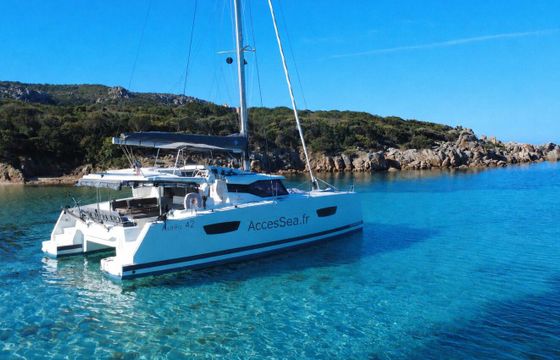 Catamaran Fountaine Pajot Astréa 42 12.58m