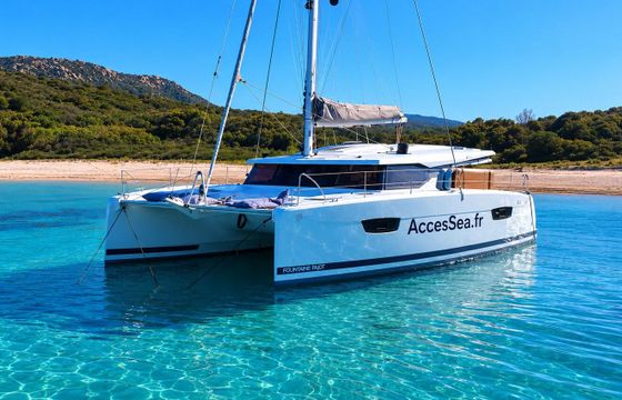 Catamaran Fountaine Pajot Astréa 42 12.58m