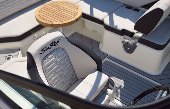 Motorboat Sea Ray 210 250hp