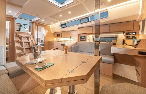 Sailboat Bavaria Yachtbau Bavaria C42 12m