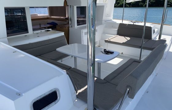 Catamaran Lagoon 450F 14m