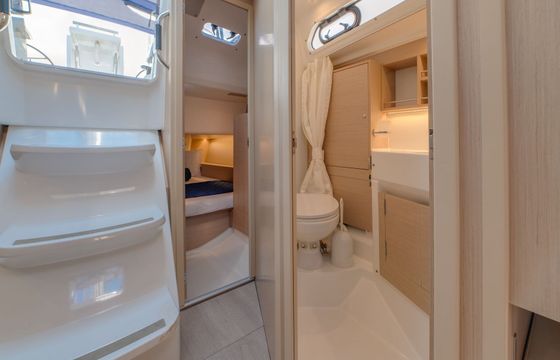 Sailboat Beneteau Oceanis 34.1 10.77m