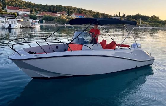 Motorboat Quicksilver 555 150hp