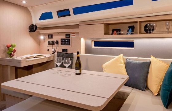Sailboat Oceanis 40.1 12m