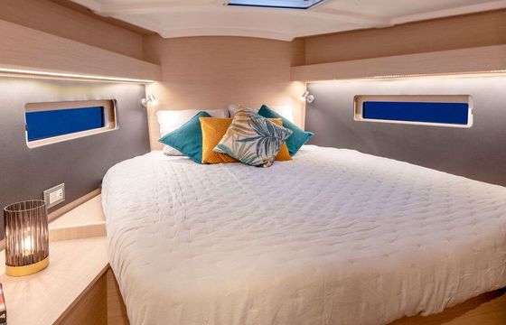 Sailboat Oceanis 40.1 12m