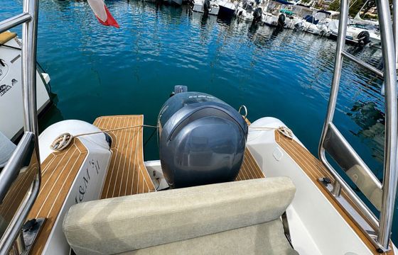 RIB Capelli Tempest 700 225hp