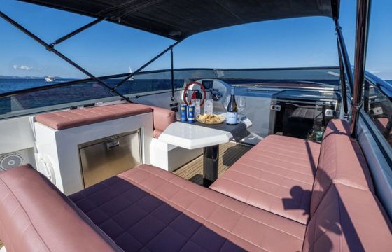 Motorboat Vanquish Vanquish 43 740hp