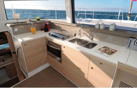 Catamaran Bali Bali 4.1 with watermaker 12.12m