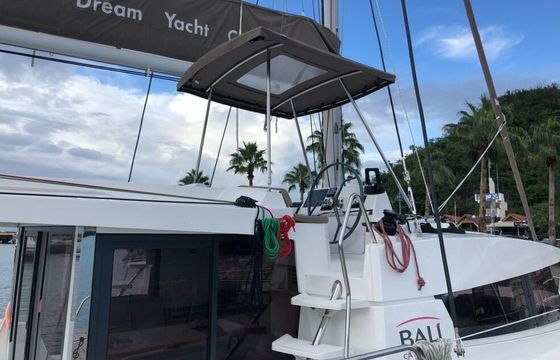 Catamaran Bali Bali 4.1 with watermaker 12.12m