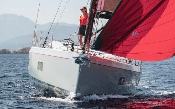 Sailboat BENETEAU OCEANIS 51.1 15.94m