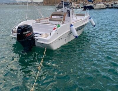 Boat without licence  Prestige One Ascari 40hp