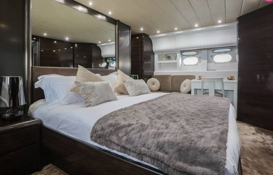 Motor yacht Cantiere Navale Arno Leopard 2000hp
