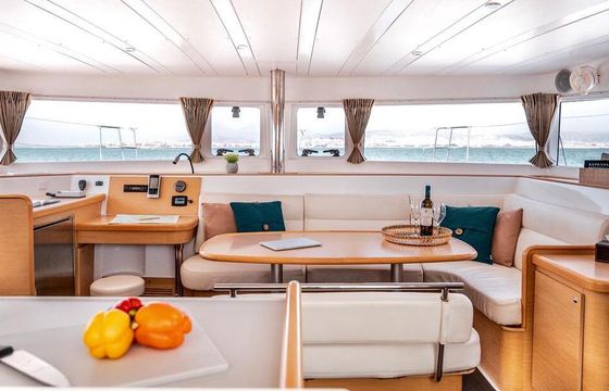 Catamaran Lagoon 421 12.61m