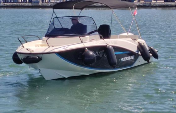 Motorboat Quicksilver Activ 605 Sundeck 150hp