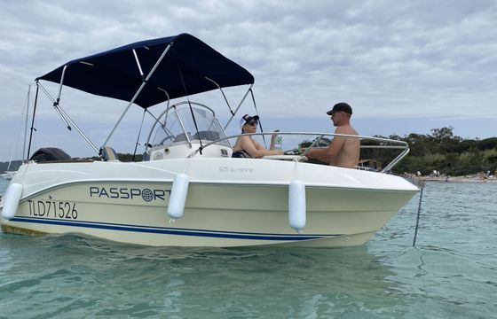 Motorboat Quicksilver Sunshine 80hp