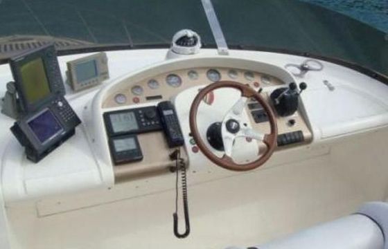 Motor yacht Fairline Squadron 55 1220hp