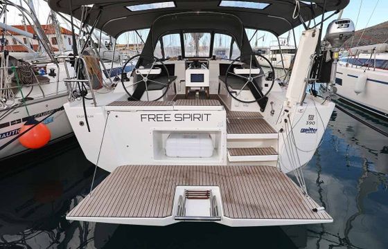 Sailboat Dufour Yachts Dufour 390 11m
