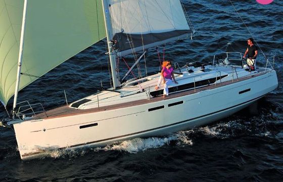 Sailboat Sunsail 41.1 12m