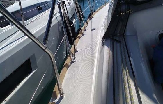 Sailboat Jeanneau Sun Odyssey 349 10m