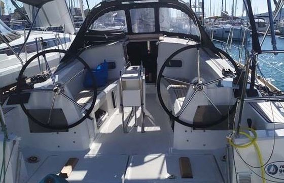 Sailboat Jeanneau Sun Odyssey 349 10m