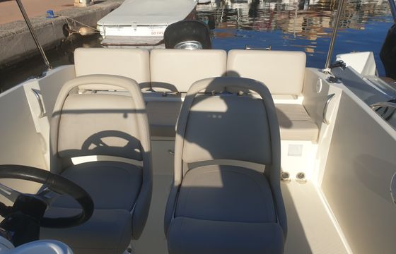 Motorboat Brunswick Quicksilver activ 675 150hp