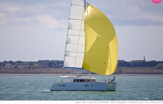 Catamaran Lagoon-Bénéteau Lagoon 400 - 4 + 2 cab. 11m