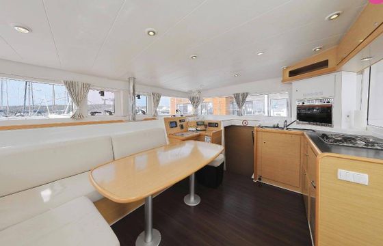Catamaran Lagoon-Bénéteau Lagoon 400 - 4 + 2 cab. 11m
