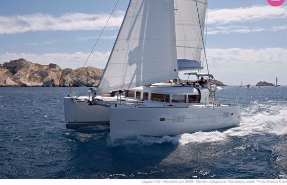 Catamaran Lagoon-Bénéteau Lagoon 400 - 4 + 2 cab. 11m