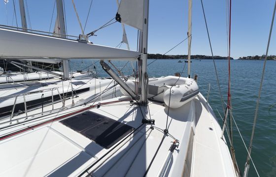 Sailboat Jeanneau Sun Odyssey 410 - 3 cab. 12m