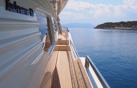 Motor yacht Posillipo 80 4000hp